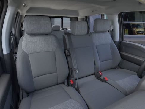 New 2026 Ford F250 XLT w/ XLT Premium Package AWD/4WD image 10