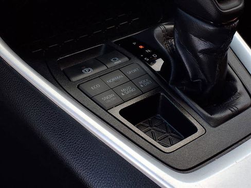 Used 2024 Toyota RAV4 LE image 16