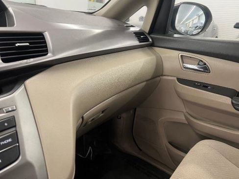 Used 2014 Honda Odyssey LX image 19