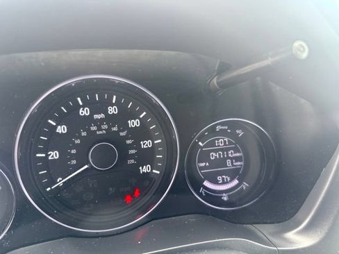 Used 2021 Honda HR-V LX image 15