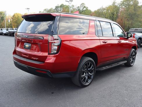 Used 2024 Chevrolet Suburban RST w/ Luxury Package image 36