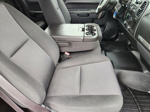 Used 2011 GMC Sierra 1500 SLE w/ Texas Edition RWD image 10