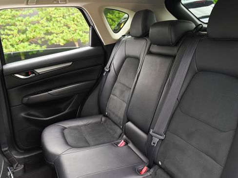 Used 2017 MAZDA CX-5 Touring image 12