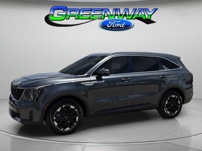 Used 2025 Kia Sorento S