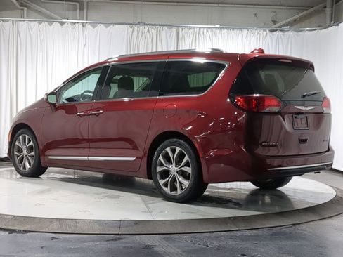 Used 2017 Chrysler Pacifica Limited w/ UConnect Theater Package image 15
