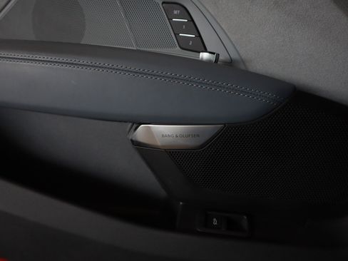 Used 2023 Audi e-tron GT Premium Plus image 22