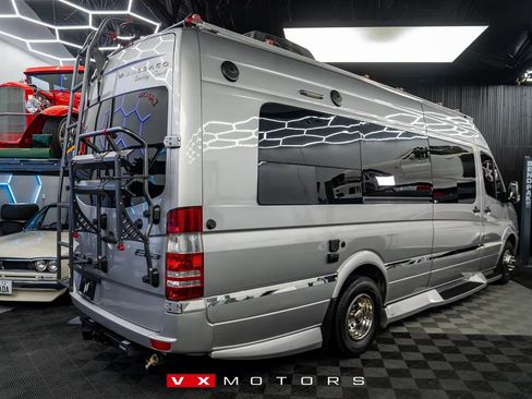 Used 2017 Mercedes-Benz Sprinter 3500 image 2