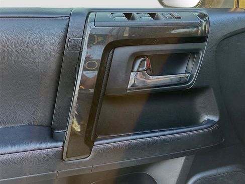 Used 2022 Toyota 4Runner TRD Off-Road image 19