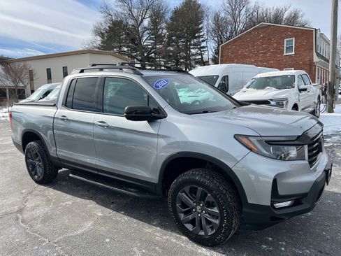 Used 2021 Honda Ridgeline Sport image 4