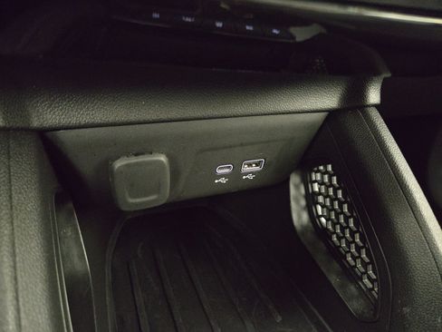 Certified 2025 Chevrolet TrailBlazer LT w/ Driver Confidence Package FWD image 24