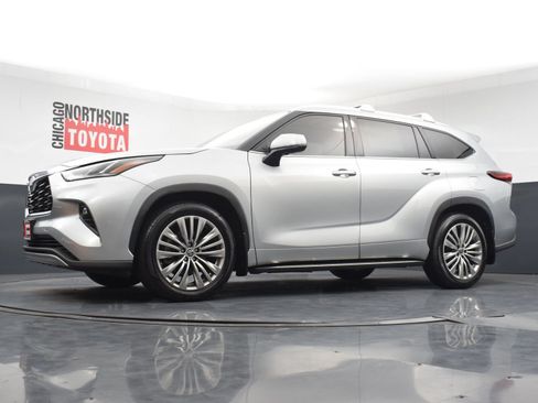 Used 2022 Toyota Highlander Platinum AWD/4WD image 37