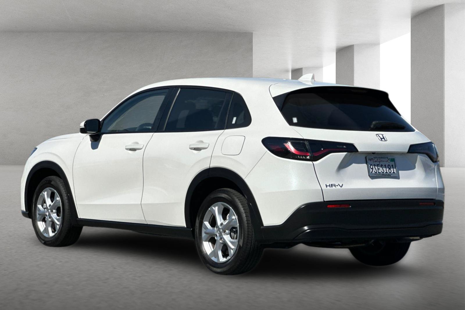 Certified 2025 Honda HR-V LX image 6
