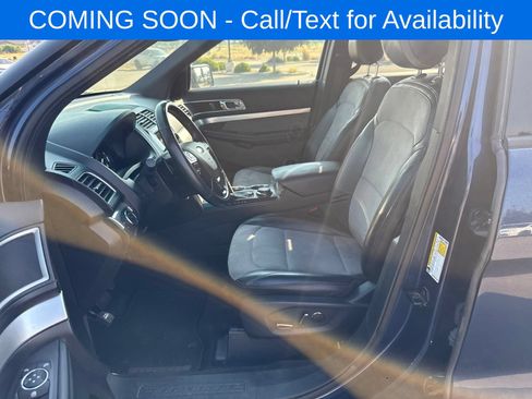 Used 2017 Ford Explorer XLT w/ Equipment Group 202A AWD/4WD image 8