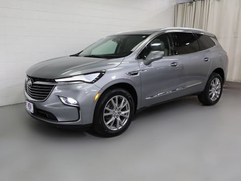 Certified 2023 Buick Enclave Essence w/ Experience Buick Package AWD/4WD image 18