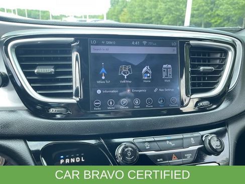 Used 2019 Chrysler Pacifica Touring Plus w/ S Appearance Package FWD image 14
