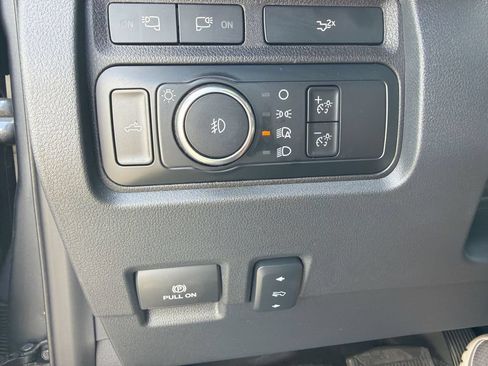 Used 2024 Ford F250 Lariat w/ Sport Appearance Package AWD/4WD image 24