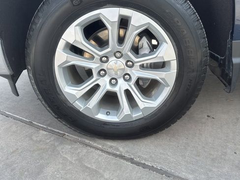 Used 2022 Chevrolet Silverado 1500 LTZ w/ LTZ Convenience Package II image 10