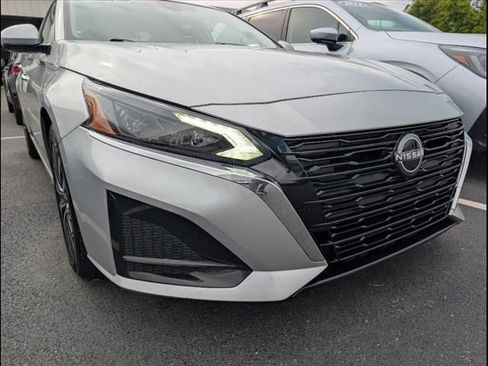 Used 2023 Nissan Altima 2.5 SV image 21