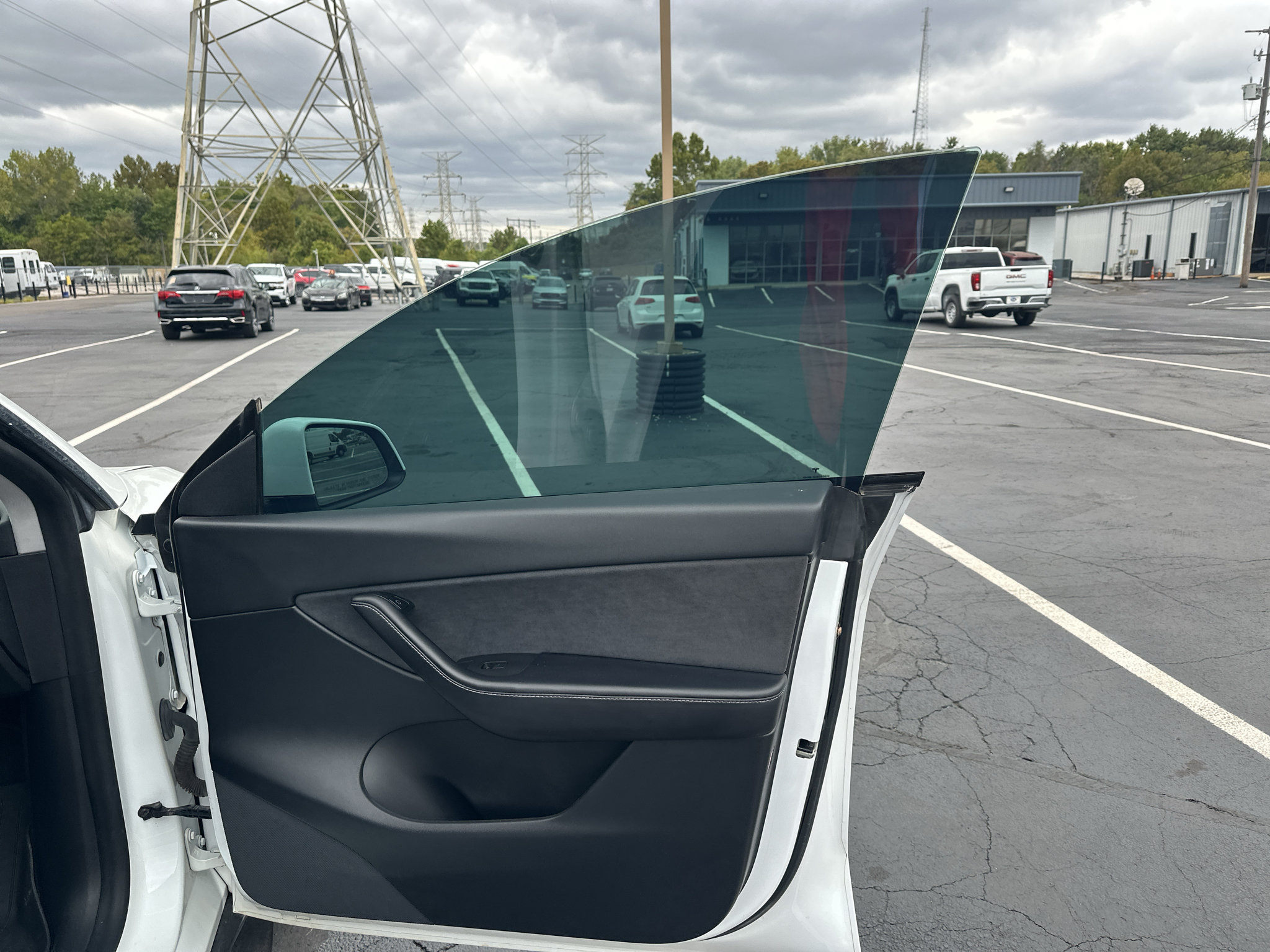 Used 2021 Tesla Model Y Long Range AWD/4WD image 16