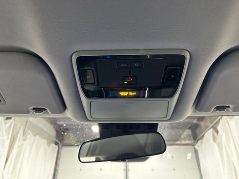 Used 2025 Toyota Grand Highlander AWD image 41