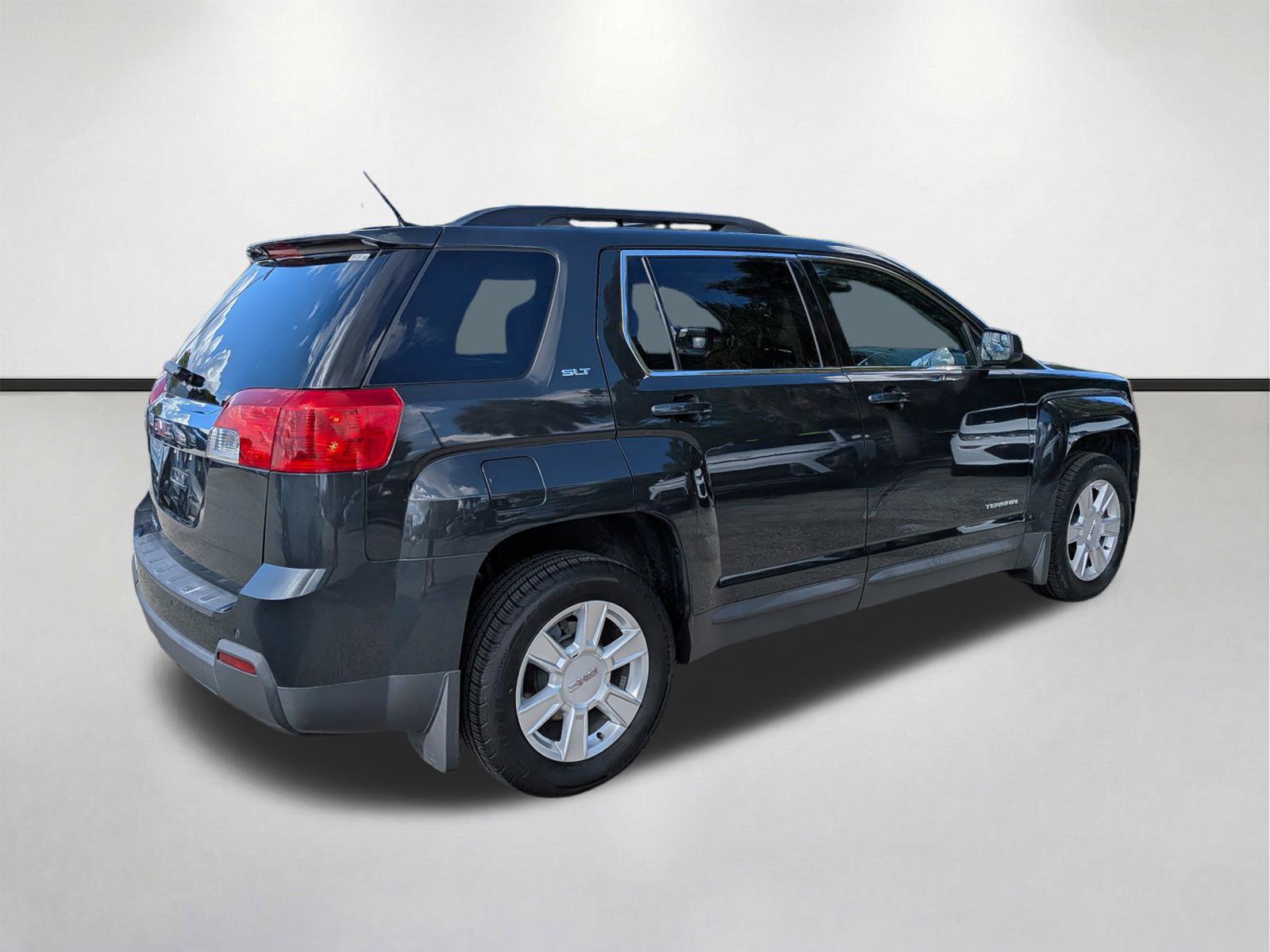 Used 2013 GMC Terrain SLT w/ Safety Package FWD image 4