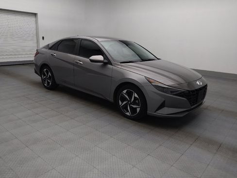 Used 2023 Hyundai Elantra SEL w/ Convenience Package FWD image 11