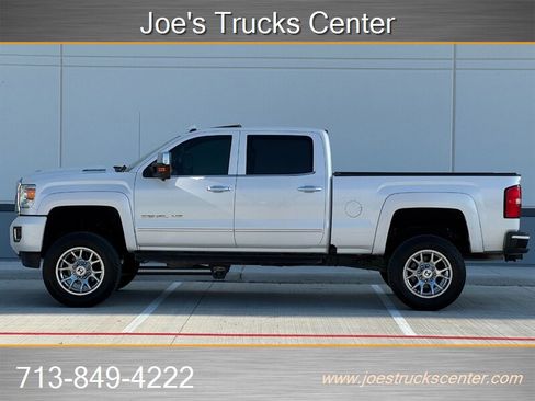 Used 2019 GMC Sierra 3500 Denali w/ Duramax Plus Package image 3