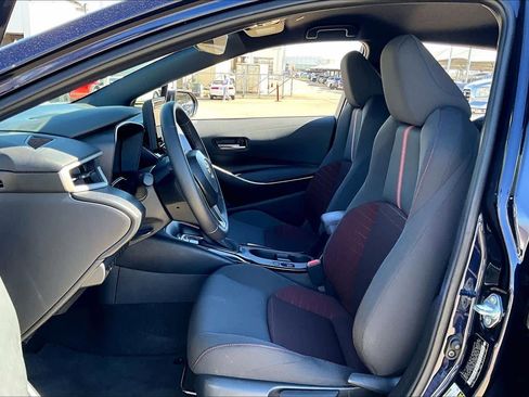 Used 2025 Toyota Corolla SE image 8