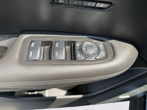 Used 2024 Cadillac XT6 Premium Luxury w/ Technology Package AWD/4WD image 30