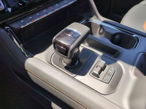 New 2026 GMC Sierra 1500 AT4 w/ AT4 Premium Package AWD/4WD image 16