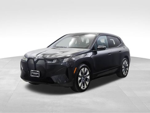 Used 2026 BMW iX xDrive45 image 1