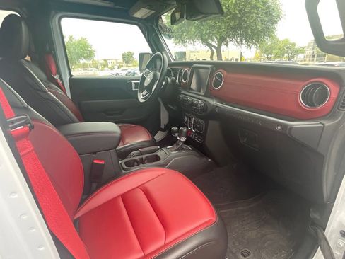 Used 2023 Jeep Wrangler Unlimited Rubicon 392 AWD/4WD image 12