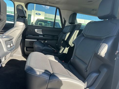 New 2025 Ford Expedition Max Platinum w/ Driver's Package image 25