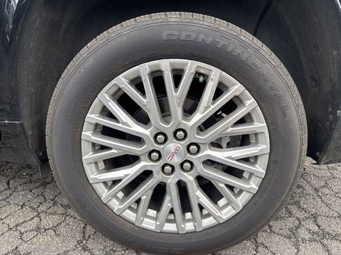 Used 2024 GMC Acadia Denali w/ Super Cruise Package FWD image 8