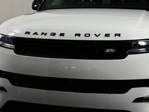 Certified 2025 Land Rover Range Rover Sport Dynamic SE AWD/4WD image 12