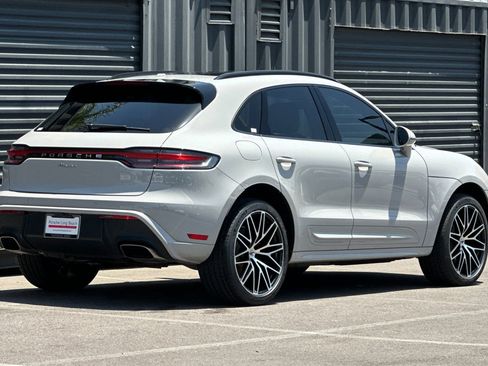 Certified 2024 Porsche Macan AWD/4WD image 8