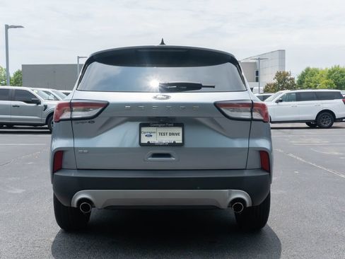 Used 2022 Ford Escape SE w/ Convenience Package FWD image 8