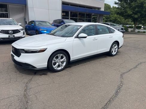 Used 2024 Honda Accord LX image 36