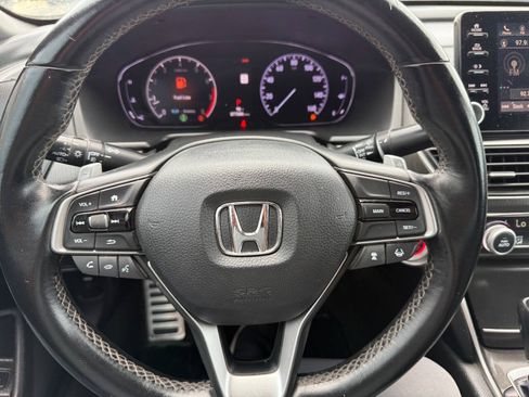 Used 2019 Honda Accord Sport image 14