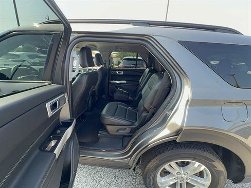 Certified 2023 Ford Explorer XLT w/ Equipment Group 202A AWD/4WD image 23