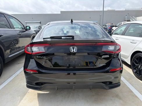 Used 2025 Honda Civic Sport Touring image 4