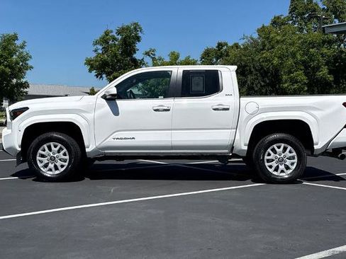 Used 2024 Toyota Tacoma SR5 RWD image 14