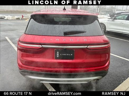 Used 2023 Lincoln Corsair AWD image 4