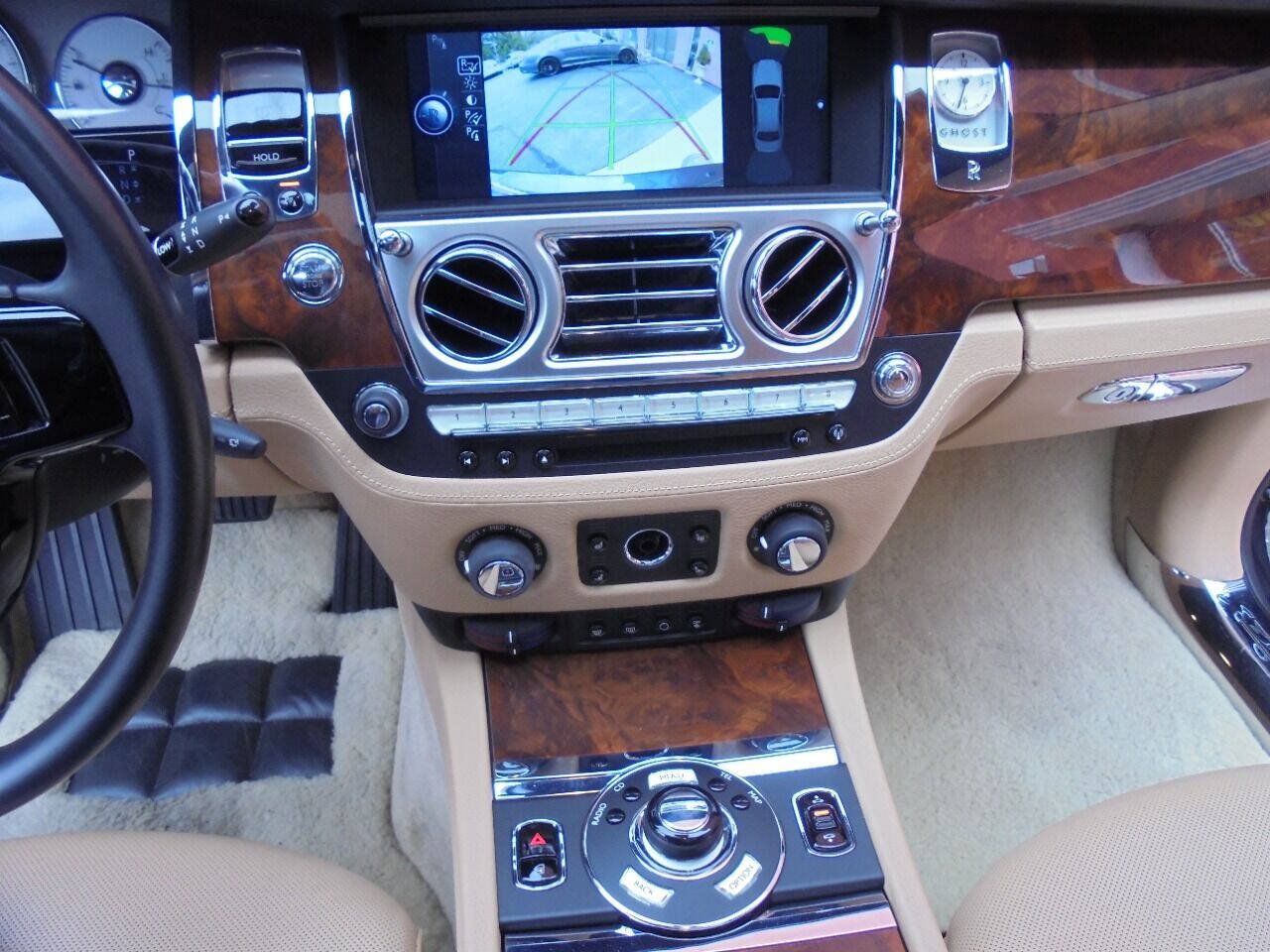 Used 2011 Rolls-Royce Ghost RWD image 17