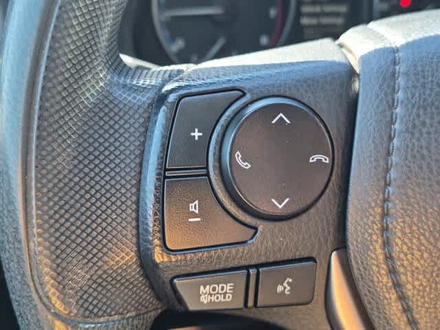 Used 2018 Toyota RAV4 LE w/ All Weather Liner Package AWD/4WD image 23