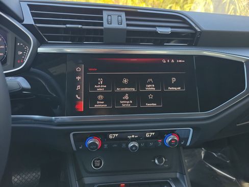 Used 2025 Audi Q3 2.0T Premium w/ Convenience Package image 24