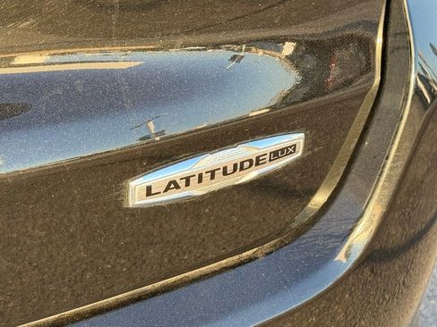 Used 2022 Jeep Compass Latitude image 20