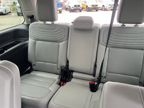 Used 2025 Ford Expedition Platinum w/ Platinum Ultimate Package image 20