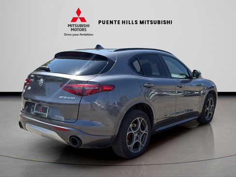 Used 2023 Alfa Romeo Stelvio Ti AWD/4WD image 5