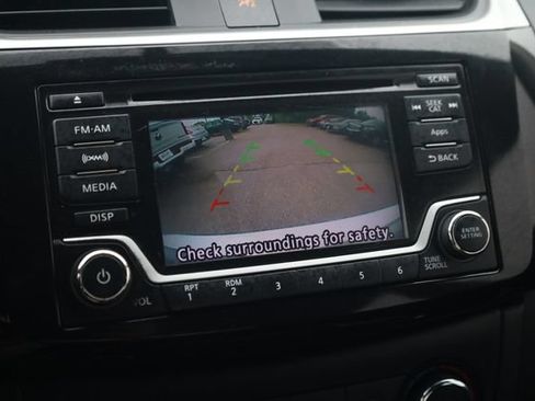 Used 2016 Nissan Sentra SV FWD image 19